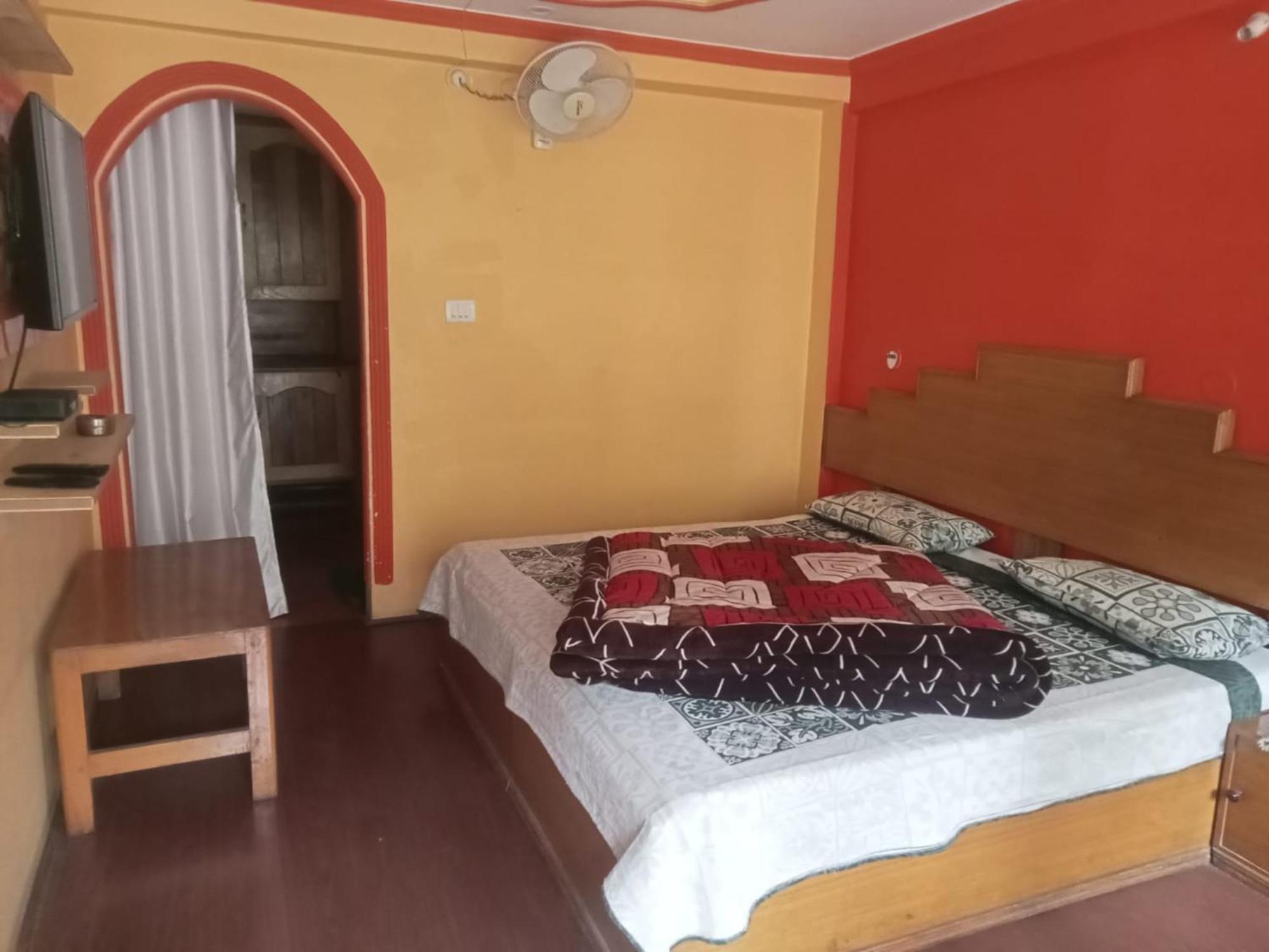 Goroomgo Hotel Shivay Near Kausani Chouraha - Mountain View - Excellent Customer Service المظهر الخارجي الصورة